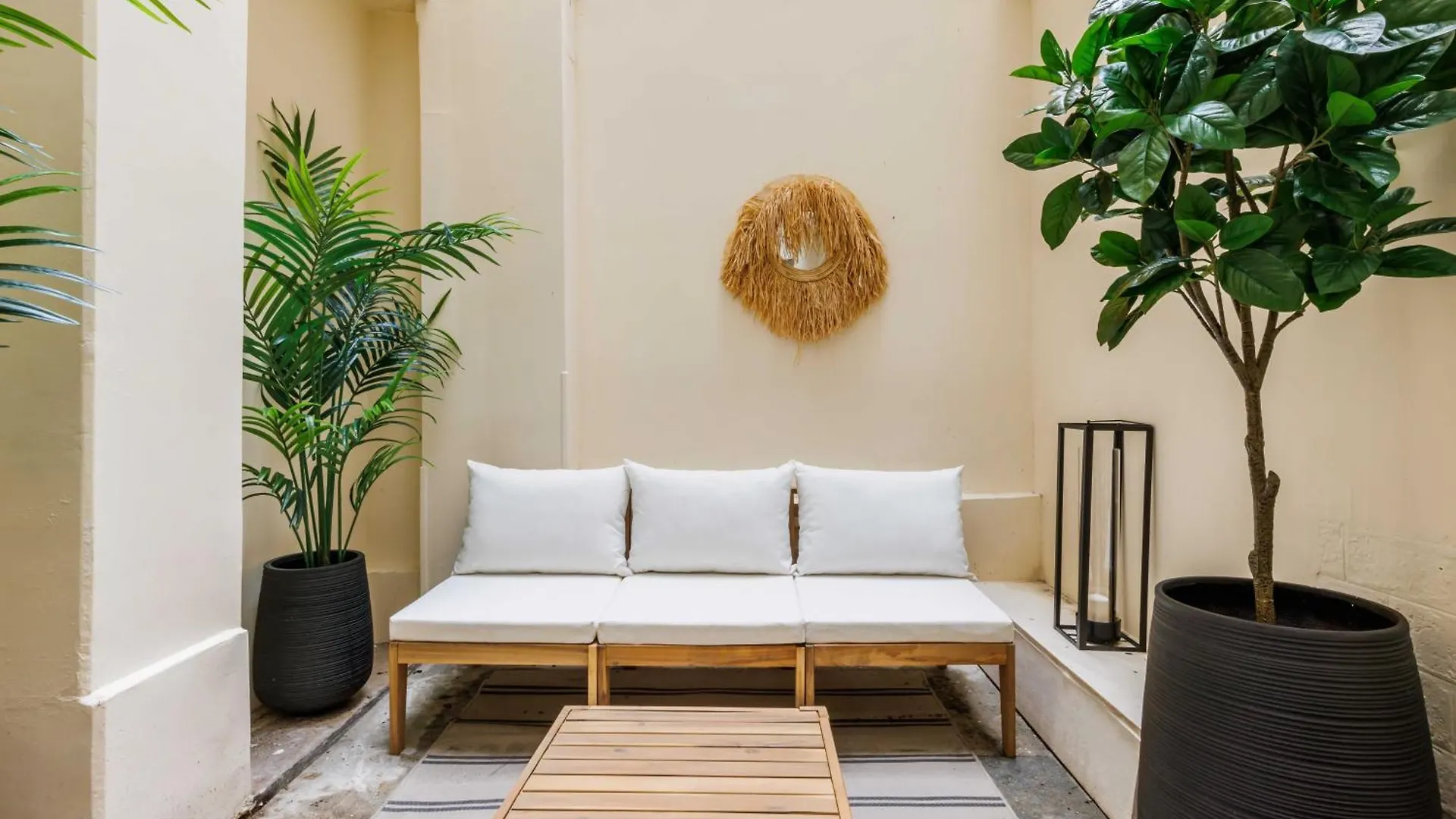 Superb With Patio 6p-2bdr - Opera Grands Boulevards Apartment *